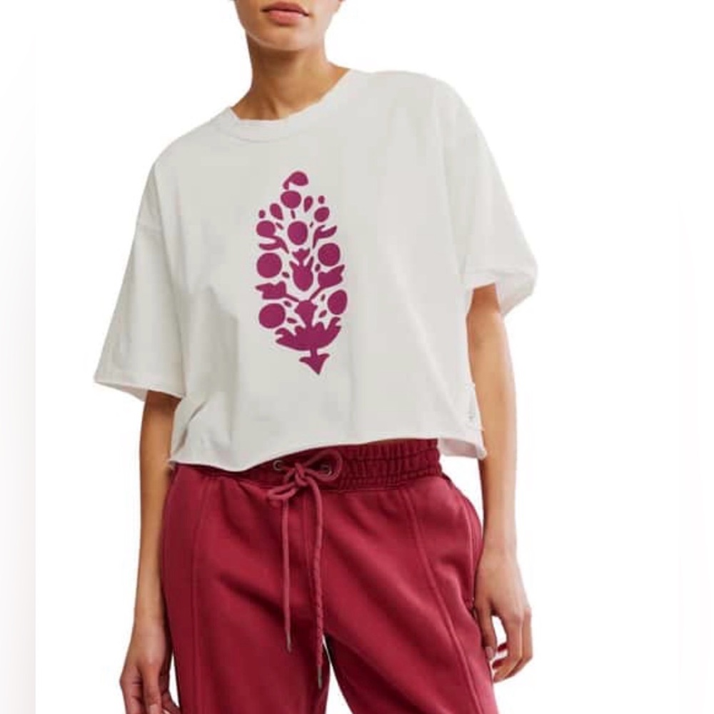 FP Movement Buti Logo White/Deep Mulberry Tee Medium NWT